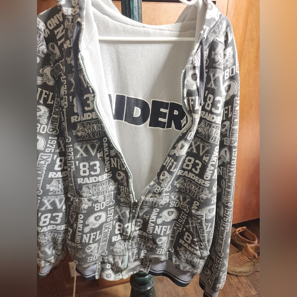 NFL Raiders Graphic Hoodie